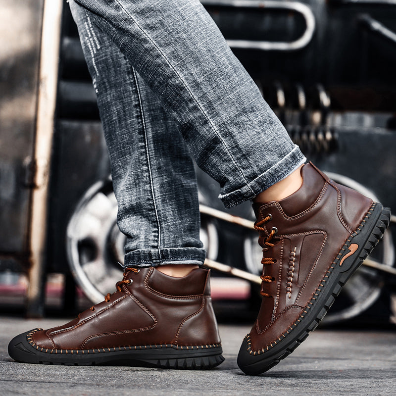 Brand New Fashion Male Leisure Outdoor Walking Sneakers Genuine Leather Ankle Boots Motorcycle Casual Non-slip Hiking Hand Stitching Bradley 7070